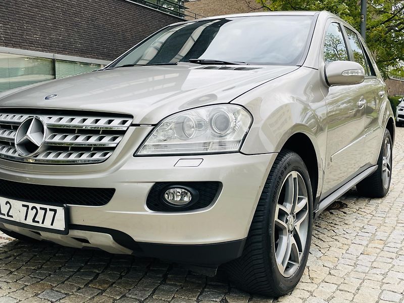 Mercedes-Benz Třídy M 320CDI 165KW 4MATIC TAŽNÉ 3500 - fotka 41 z 42