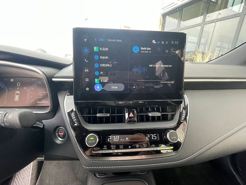 Toyota Corolla 2.0 Hybrid GR SPORT - fotka 19 z 28