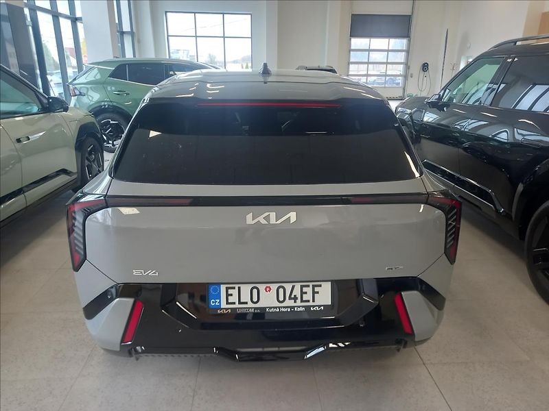Kia EV4 4x2 GT-LINE 150 KW - fotka 4 z 6