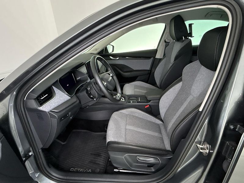 Škoda Octavia Top Selection DSG - fotka 7 z 29