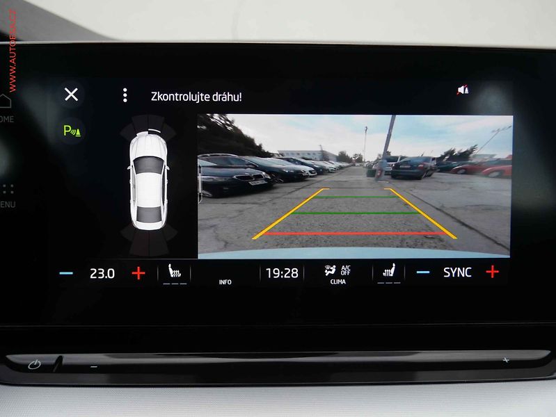 Škoda Octavia (2020) 2.0 TDi, ČR, Style Plus - fotka 13 z 20