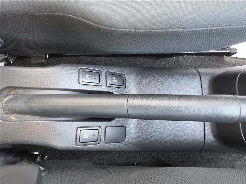 Suzuki Swift 1,3 i 67KW KLIMA ALU STK - fotka 29 z 44