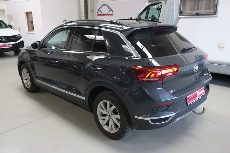 Volkswagen T-Roc (2019) Sport 1.5 TSI 110 kW manuál - fotka 2 z 47
