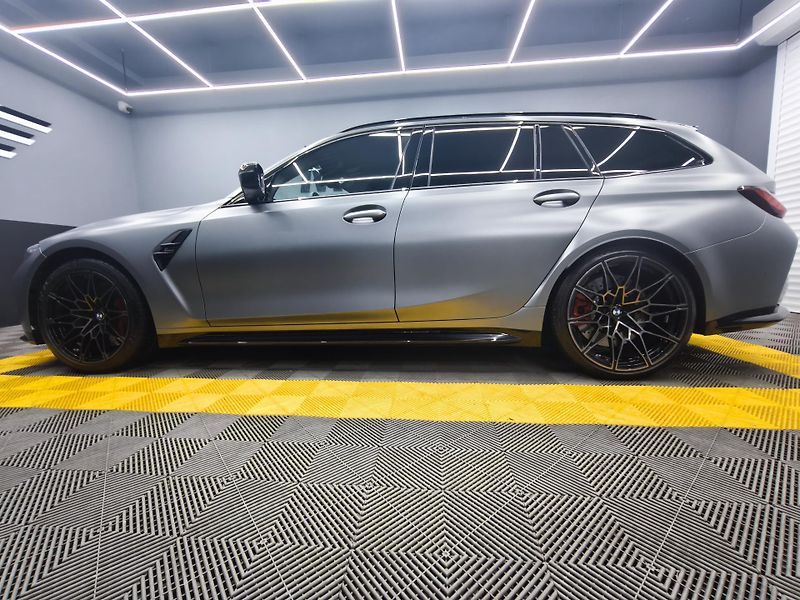 BMW M3 (2024) Competition M xDrive Tour. PPF - fotka 12 z 29