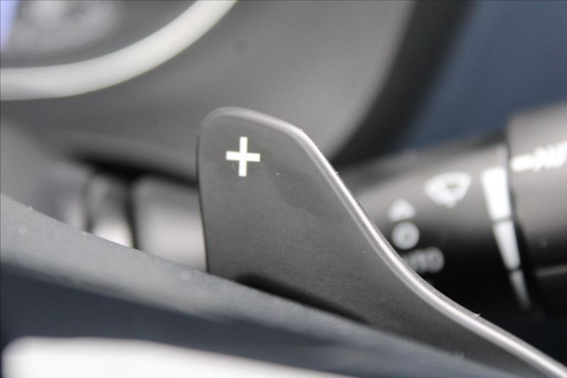 Toyota Yaris 1,5 VVT-i  ČR,A/T,SELECTION - fotka 22 z 29