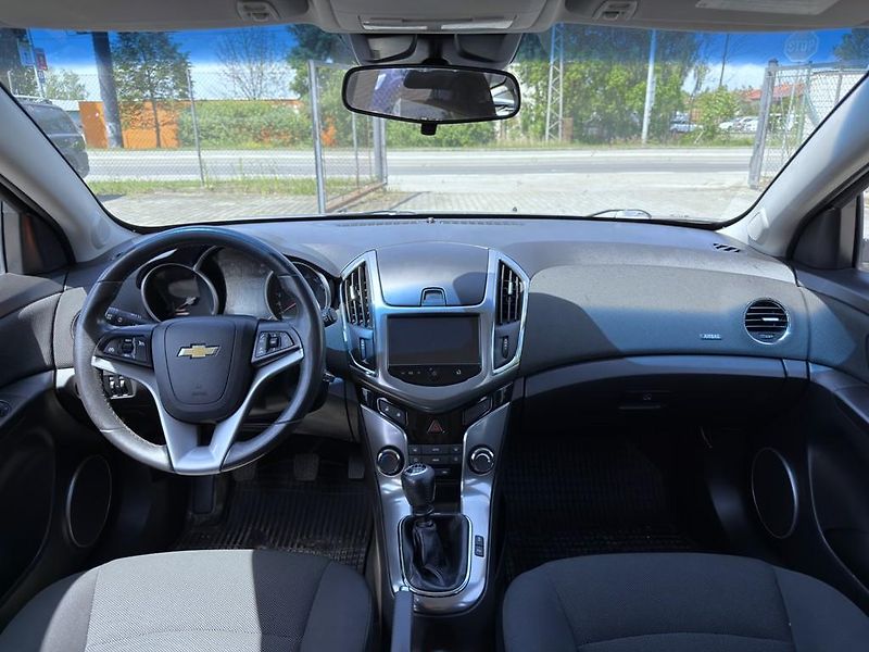 Chevrolet Cruze 1.7 TD 96 kW servisní knížka - fotka 8 z 15