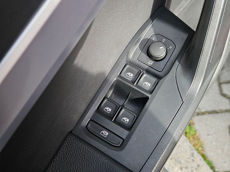 Seat Arona 1,0 TSI 81kW, FR, 1.maj., ČR - fotka 11 z 33