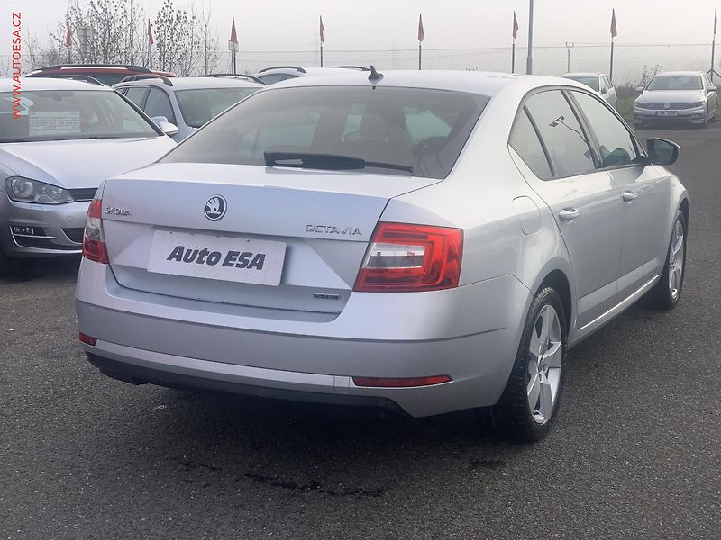 Škoda Octavia (2018) 1.4 TSi, 2.maj,ČR, Ambition - fotka 6 z 20