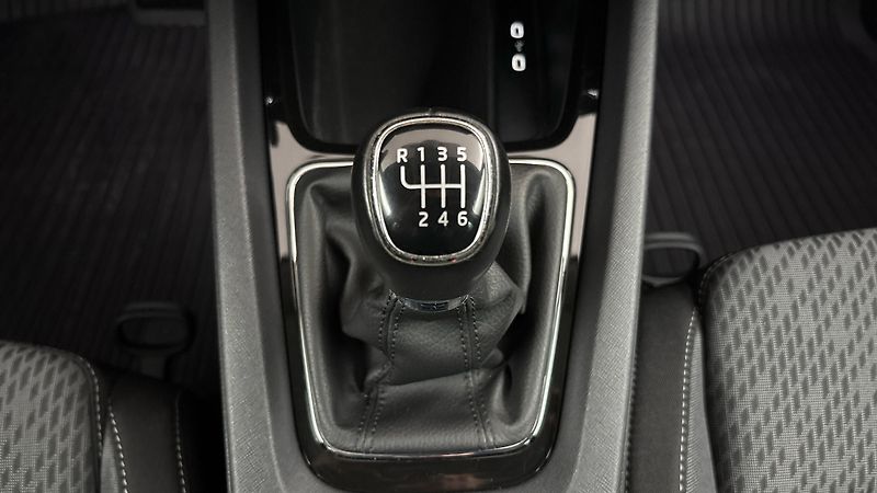 Škoda Octavia 1.5 TSI Style Combi - fotka 23 z 26