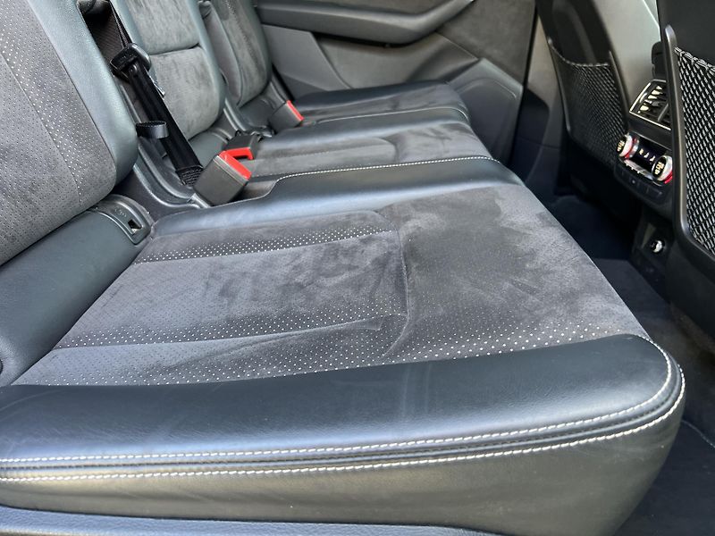 Audi Q7 3.0TDi QUATTRO S-LINE ČR DPH - fotka 31 z 43