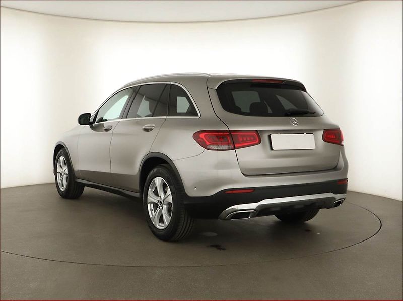 Mercedes-Benz GLC (2020) 200 4MATIC - fotka 4 z 17
