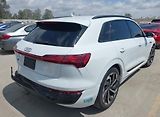 Audi Q8 e-tron (2024) Auto na cestě - náhled 3