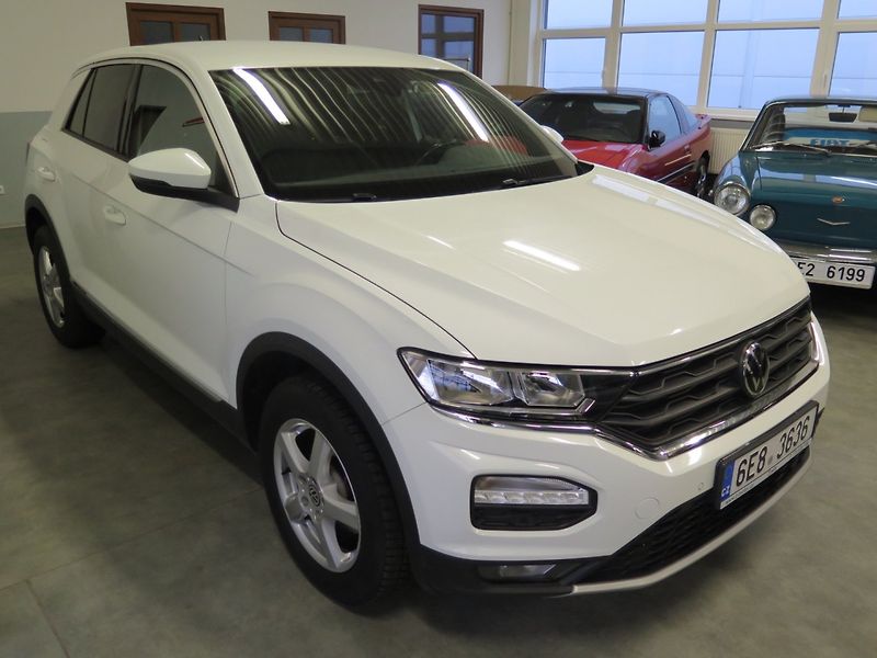 Volkswagen T-Roc (2020) 1.5TSI,klima,výhřev,2xkola - fotka 5 z 30