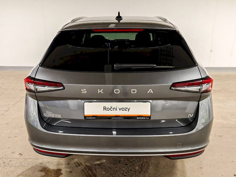 Škoda Superb (2024) Combi iV 1.5 TSI 150 kW DSG L& - fotka 31 z 35