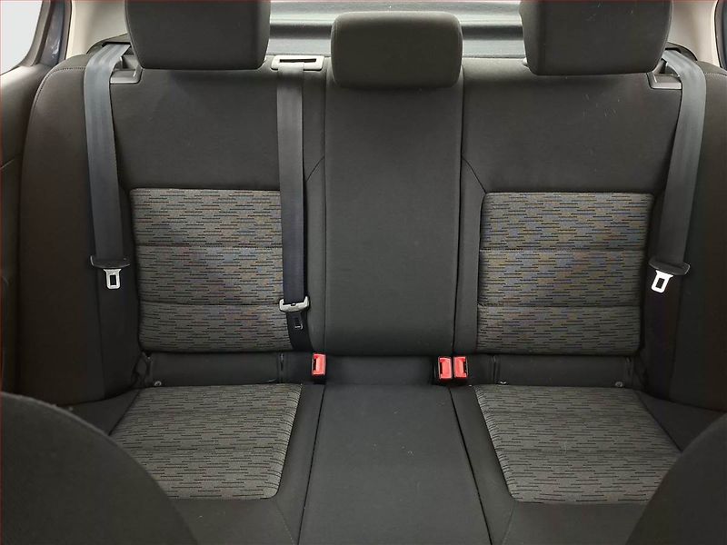 Škoda Octavia (2011) 1.6 TDI, Tempomat - fotka 10 z 13