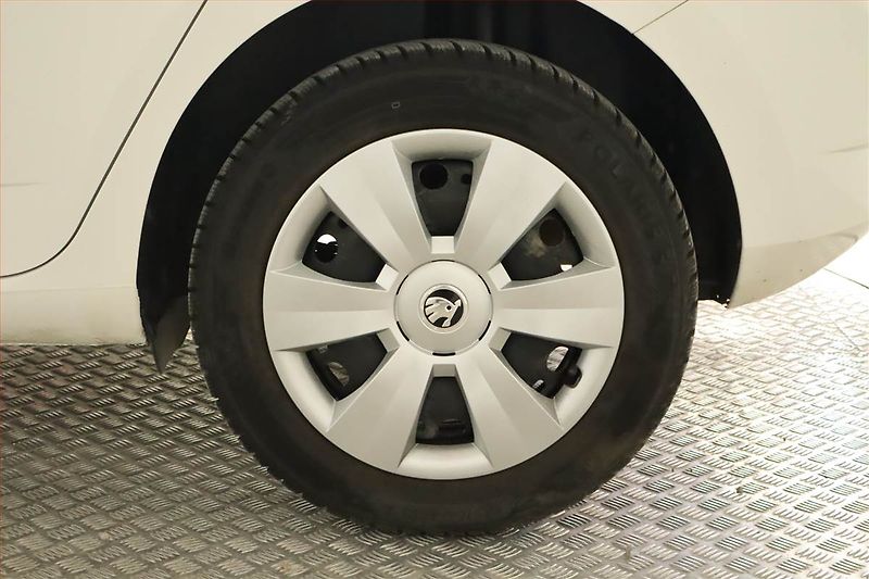 Škoda Fabia (2016) Ambition 1.2 TSI, Serv.kniha - fotka 15 z 18