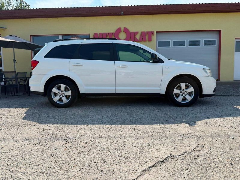 Fiat Freemont 2.0JTD 7-míst/Tempomat/Tažné - fotka 2 z 35