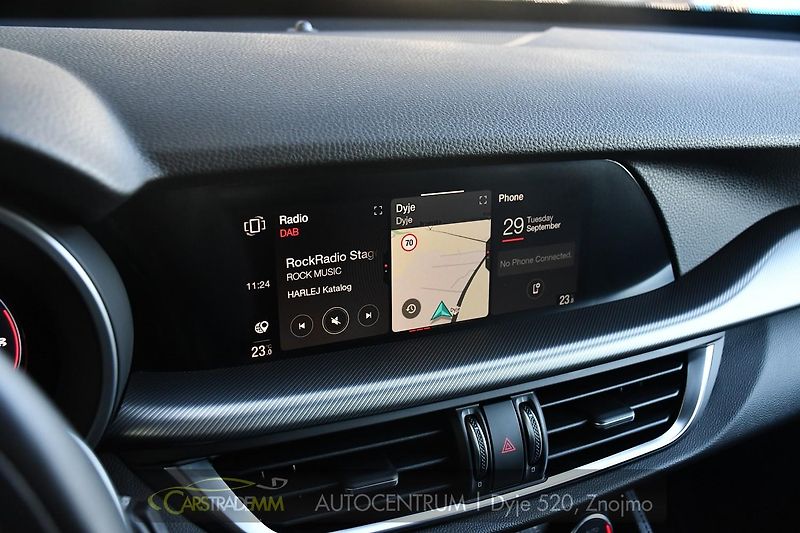 Alfa Romeo Stelvio 2.2D 16V 154kW Veloce AT8-Q4 - fotka 30 z 52