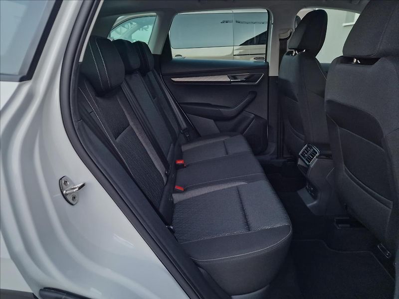 Škoda Karoq 2.0 TDI Style DSG,ČR,1.Maj - fotka 15 z 50