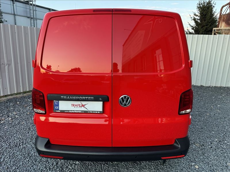 Volkswagen Transporter 2,0 TDI DSG LONG DPH 1.maj ČR - fotka 12 z 50