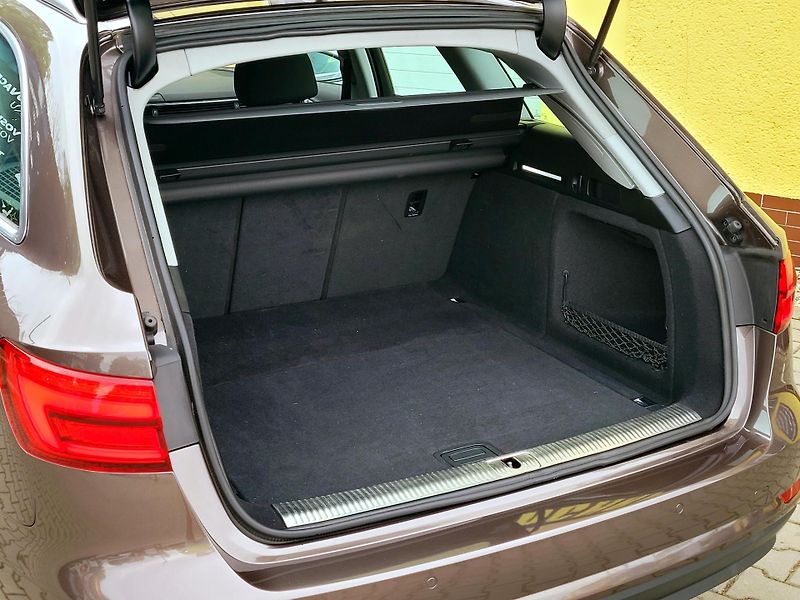 Audi A4 TDi S-tron 140kW Quattro,CZ    - fotka 13 z 53