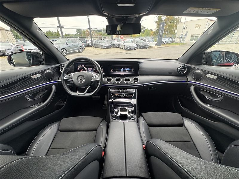 Mercedes-Benz Třídy E 3,0 E 350 d 4M ČR - fotka 13 z 20