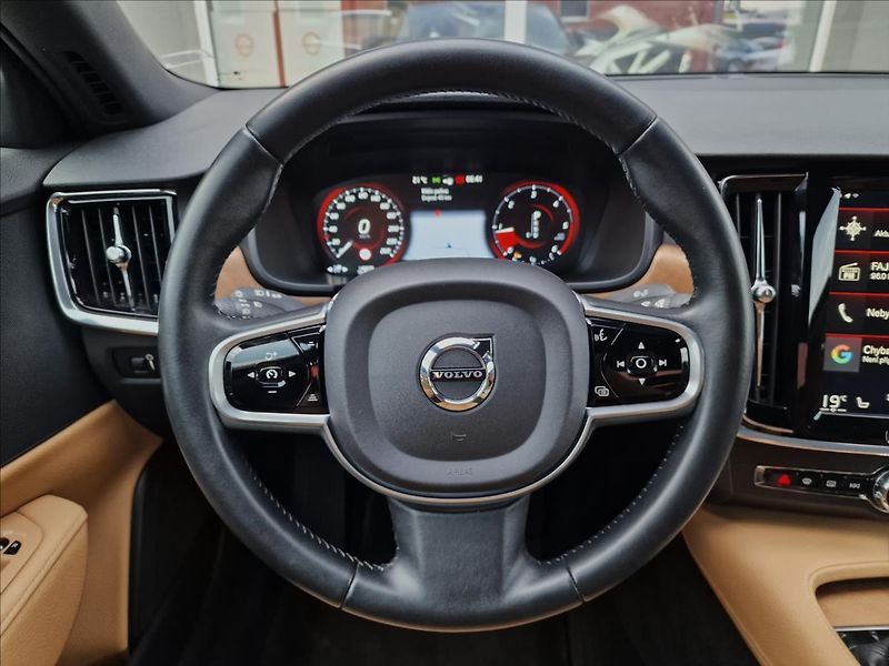 Volvo S90 D5 173kW Inscription,původ ČR - fotka 21 z 50