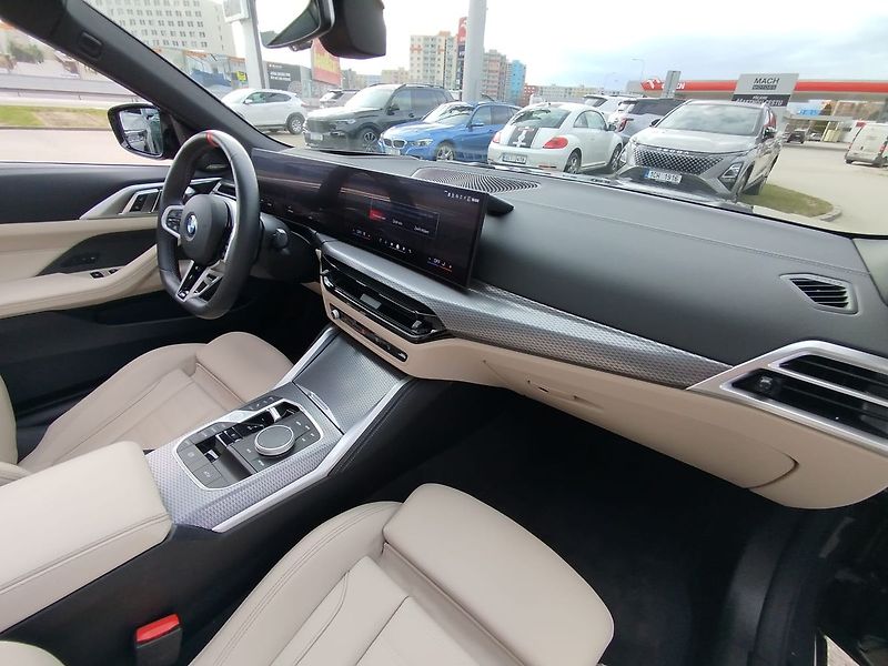 BMW Řada 4 M440i xDrive Cabrio TOP - fotka 29 z 43