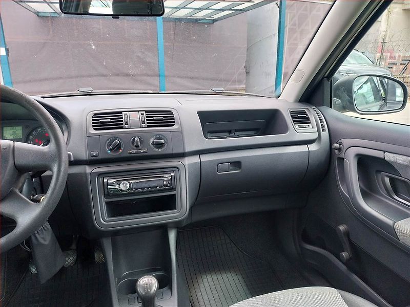 Škoda Fabia (2011) 1.2, Serv.kniha, Tažné - fotka 8 z 12