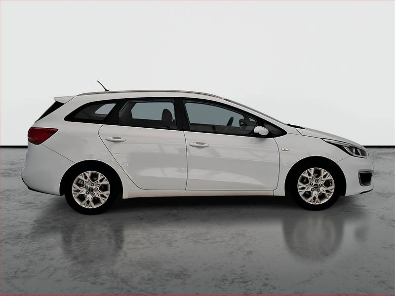 Kia Ceed (2017) 1.6 GDI, Serv.kniha, Tempomat - fotka 6 z 18