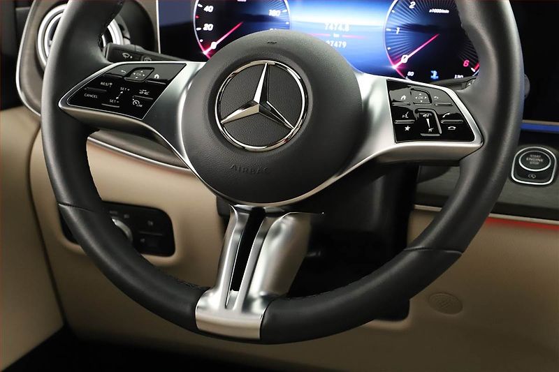 Mercedes-Benz Třídy V (2024) 300 d 4MATIC, DPH - fotka 20 z 21