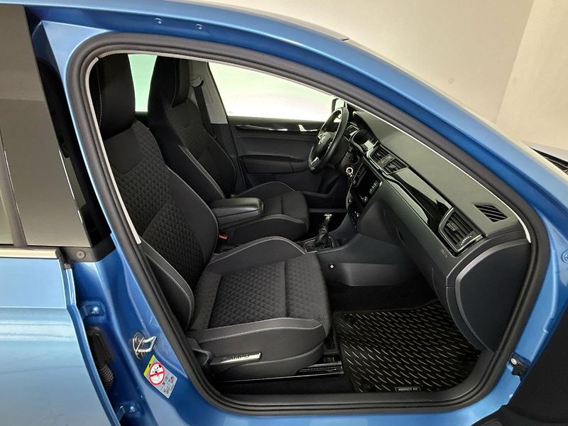 Škoda Rapid Style - fotka 9 z 29