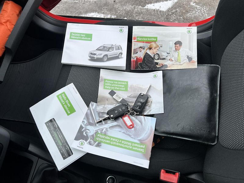 Škoda Yeti 1.2TSI 77KW,1MAJ,TZ,KLIMA,CZ - fotka 38 z 41