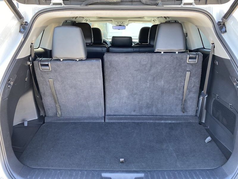 Toyota Highlander 2.5HEV, ČR, Executive Sky, DPH - fotka 37 z 40