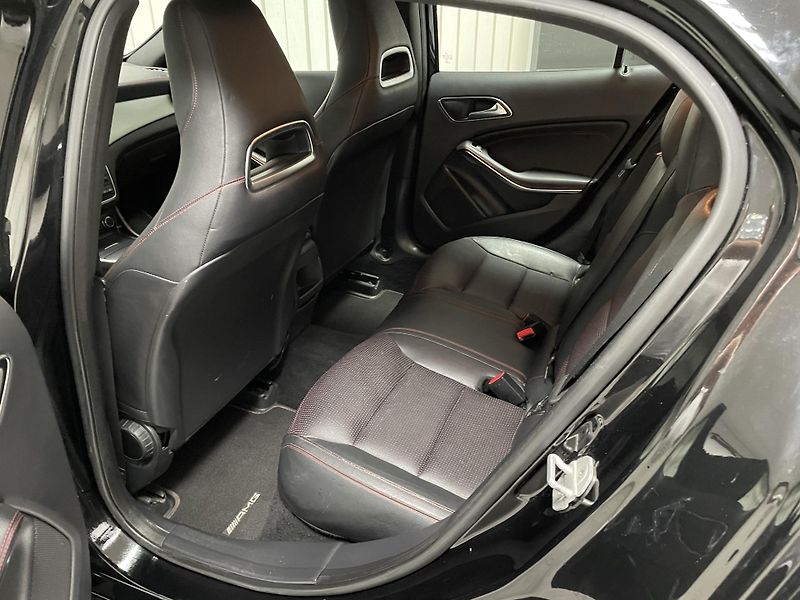 Mercedes-Benz GLA 220 CDi 4M AT ČR 1.MA.SERVISKA - fotka 18 z 24