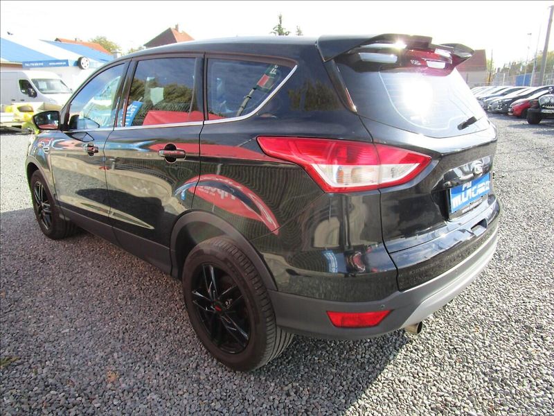 Ford Kuga 1.5 EcoBoost AWD, automat - fotka 6 z 42