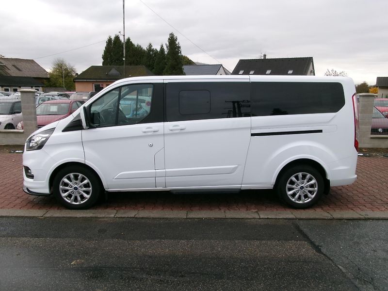 Ford Tourneo Custom (2022) 2,0TDCi L2H1 ZÁRUKA FORD  - fotka 8 z 36