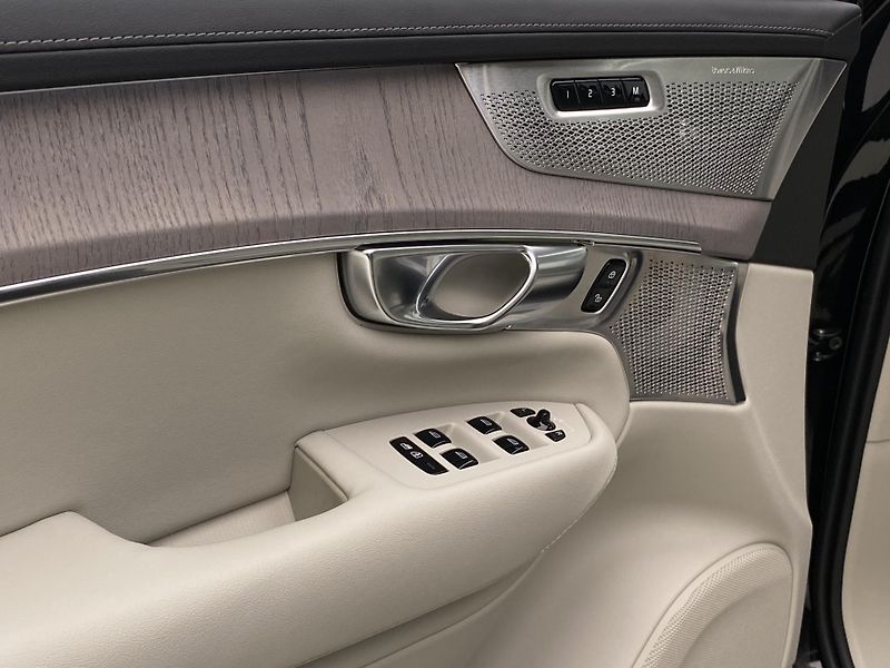Volvo XC90 T8 AWD RECHARGE ULTRA BRIGHT - fotka 32 z 72