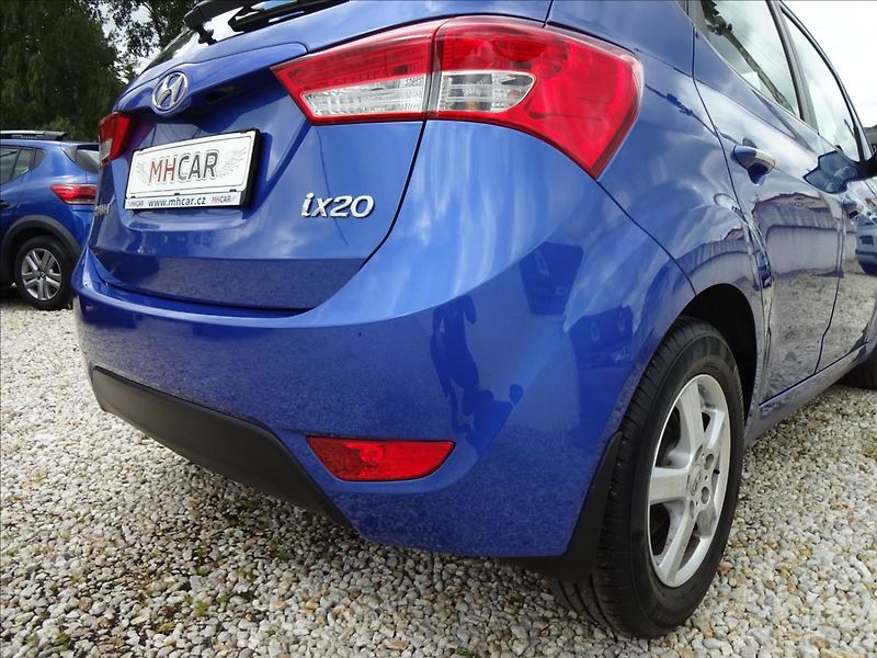Hyundai ix20 1,6 i 91kW 56 000km - fotka 15 z 48