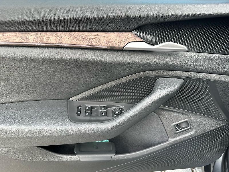 Škoda Superb 2,0 TDI / 142 kW 4x4 L&K DSG, - fotka 21 z 25