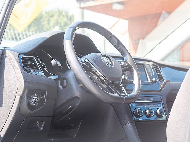 Volkswagen Golf Sportsvan (2015) ČR 1.6TDI 81KW – CEBIA 5*!! - fotka 19 z 57