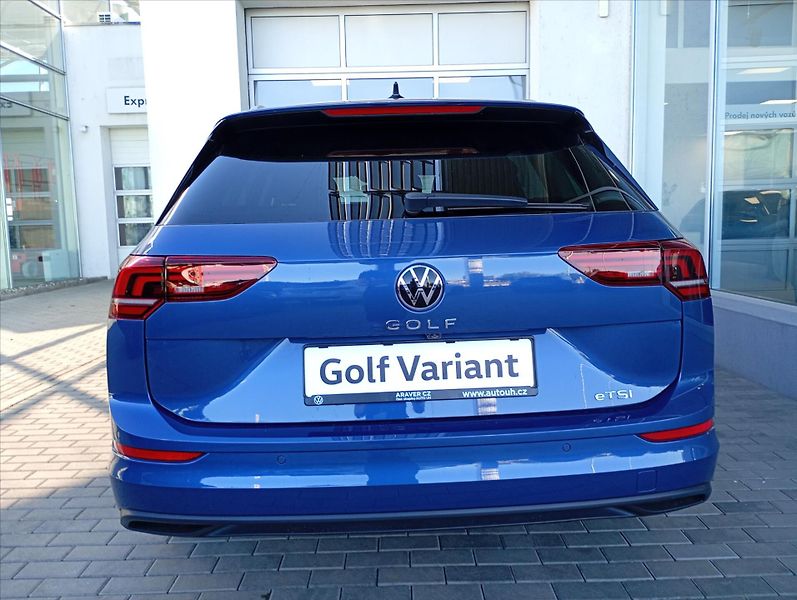Volkswagen Golf Variant (2026) 1,5 eTSI 7DSG mHEV  People - fotka 6 z 20