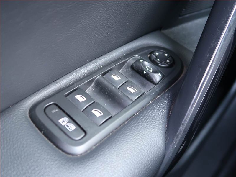 Peugeot 508 (2013) 2.0 HDi, Automat, Navi - fotka 16 z 18