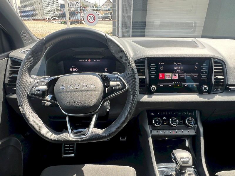 Škoda Karoq (2025) Sportline 1.5TSi 110kW 7°autom - fotka 21 z 31