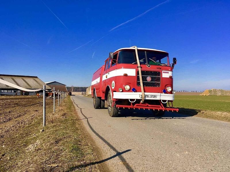 CAS 25 Škoda 706 RTHP (cisternová automobilová stříkačka)