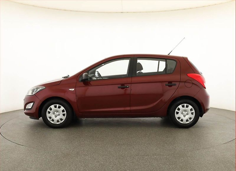 Hyundai i20 (2014) 1.2, Serv.kniha - fotka 3 z 12