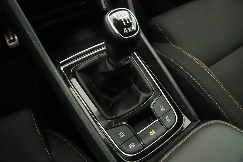 Škoda Karoq (2019) Scout 2.0 TDI, 4X4, ČR,1.maj - fotka 10 z 14