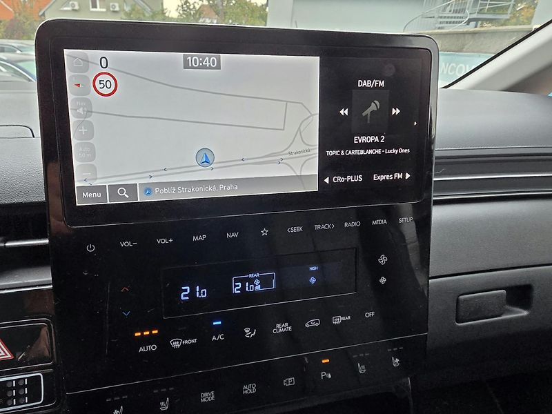 Hyundai Staria 2.2-AUTOMAT-KŮŽE-9MÍST - fotka 17 z 36