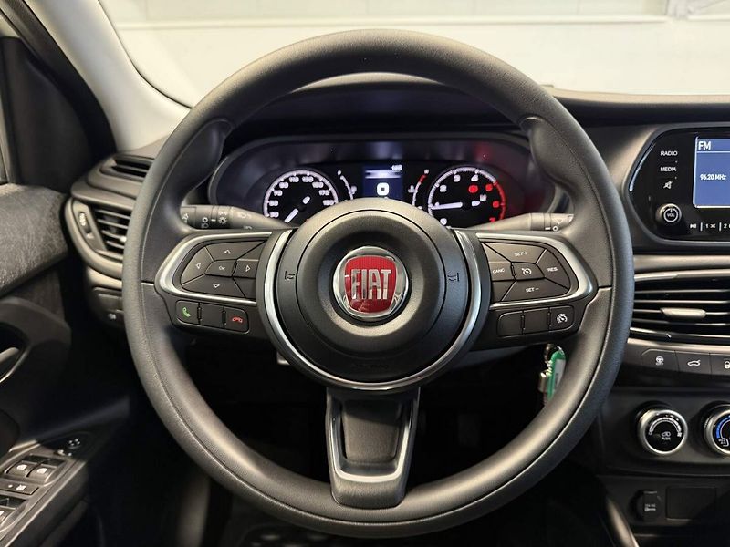 Fiat Tipo (2025) Sedan 1.6 MultiJet 130k MAN6 B - fotka 7 z 22
