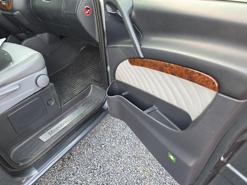 Mercedes-Benz Viano 2.2CDI Kuže Navi Televize L - fotka 9 z 24